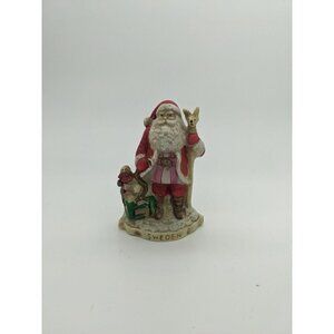 Santa's of the Nations Sweden Porcelain Figurine 8905 SANTA CLAUS Vtg 1991 EUC